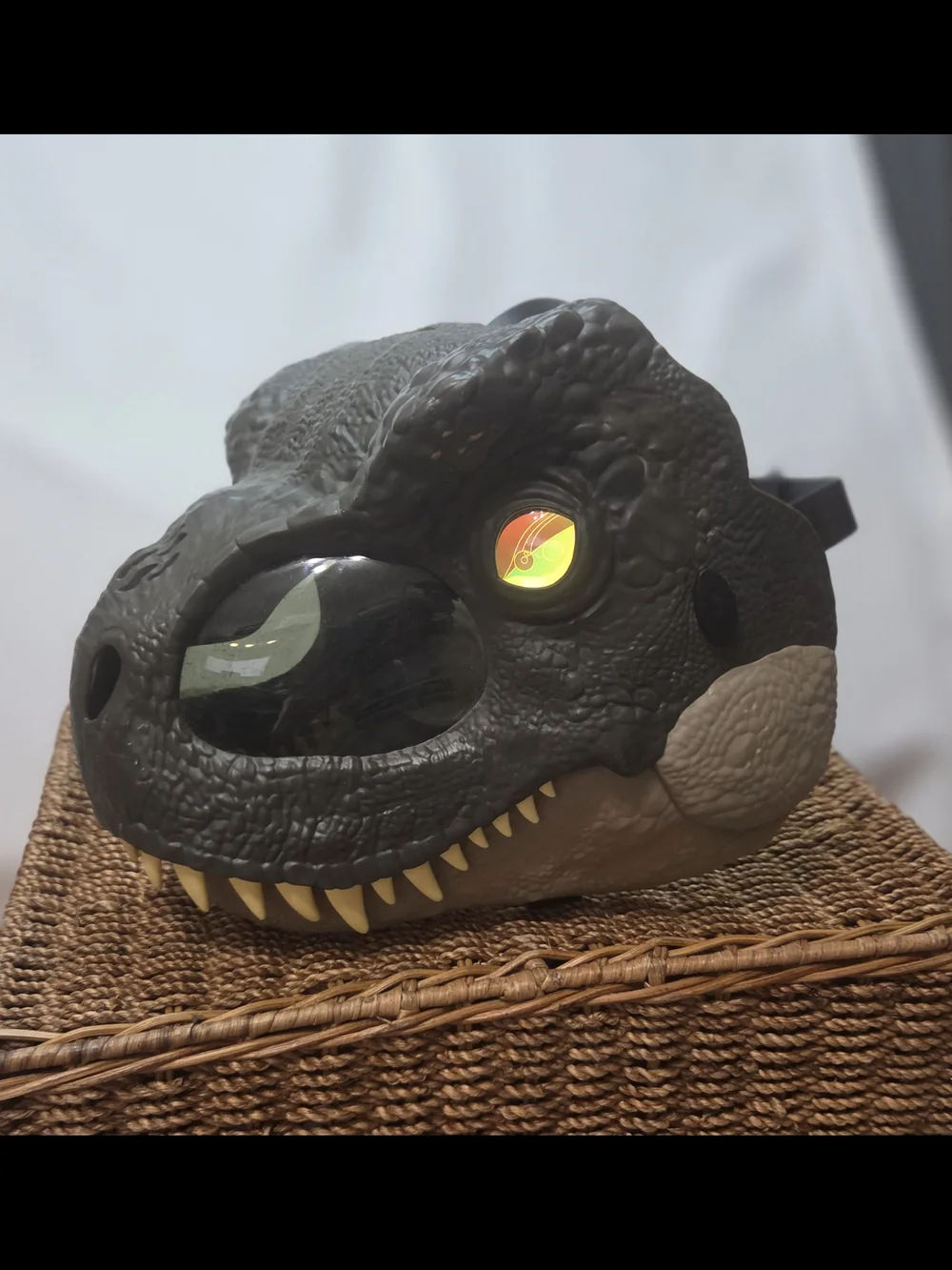 Mattel Jurassic World Rebirth T-Rex Rage N Roar Mask - Light And Sounds